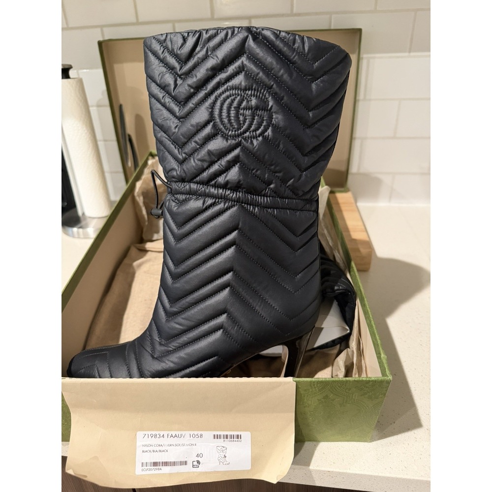 Gucci Women's Black GG Matelasse Leather Boots Size 40